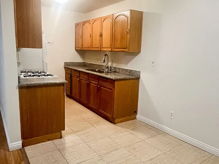 826 Harvard, LLC — Photo 5
