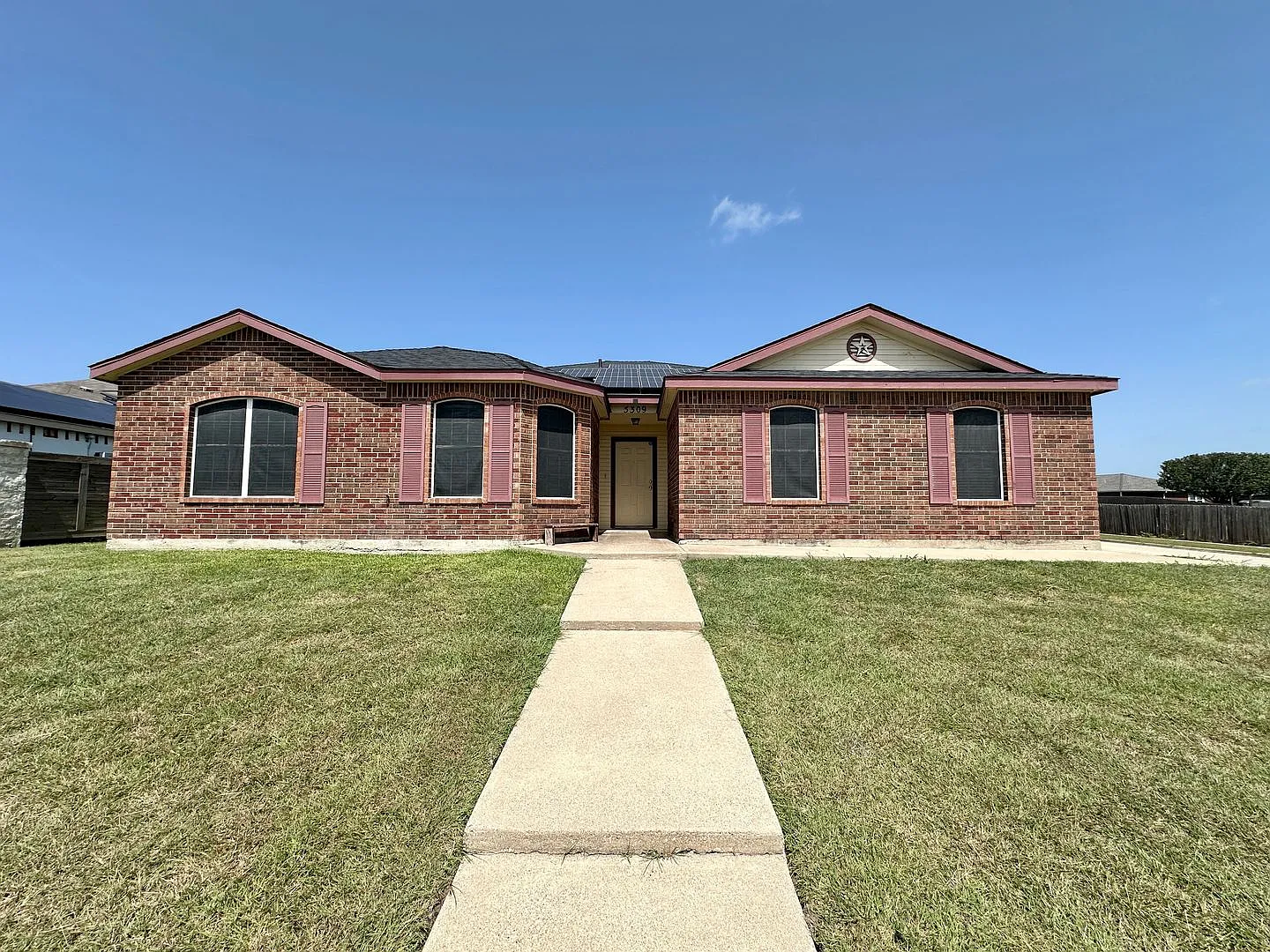 1/2 Off 1st Months Rent! Viewable Now! Pets Accepted! — Photo 1