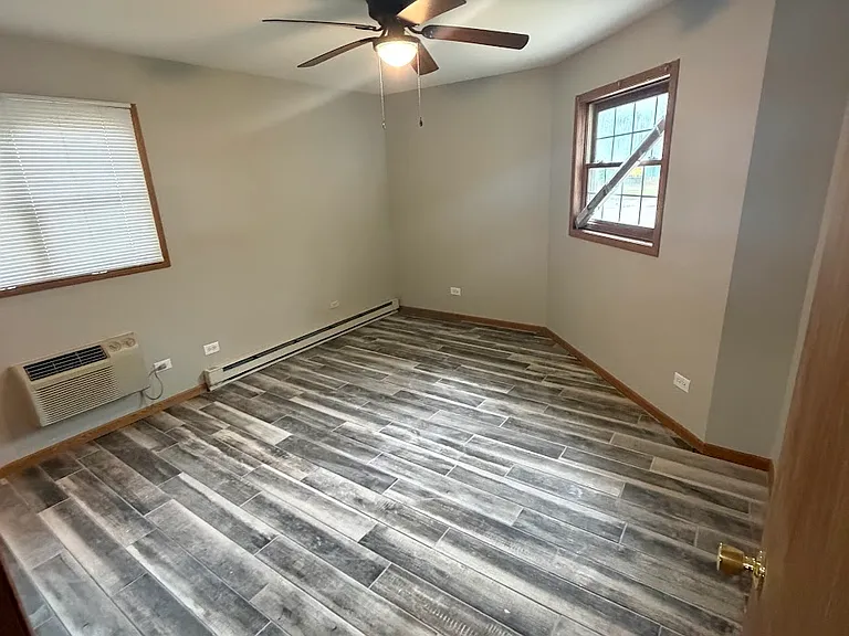 330 Leah Ln #1B — Photo 9
