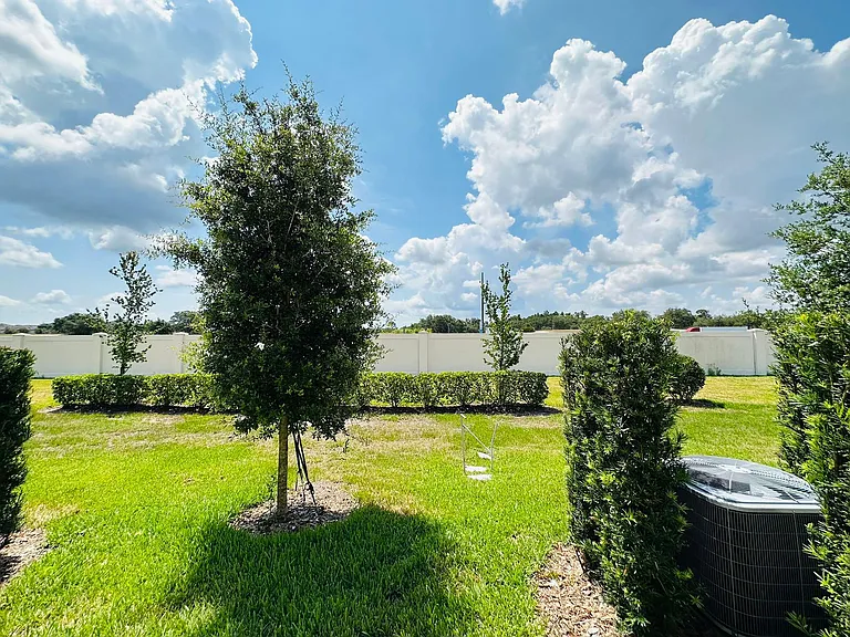 785 Benoi Dr — Photo 11