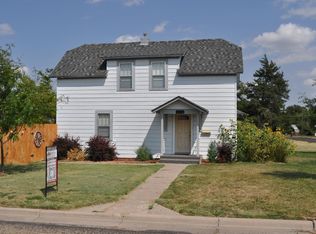 418 W 14th St, Goodland, KS 67735