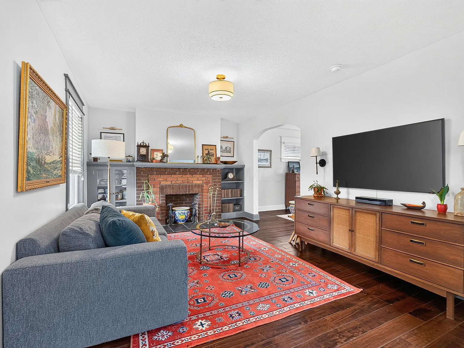2 bed, 1.0 bath, 1040 sqft, $2,300 — Photo 4