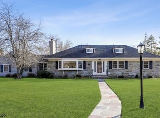 28 Crescent Dr, Morristown, NJ 07960