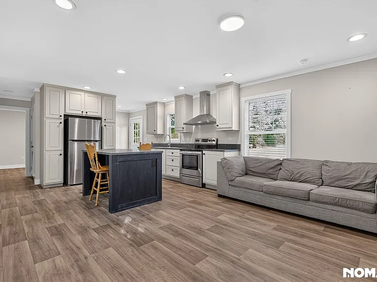 1431 W Ridgeway Rd — Photo 17
