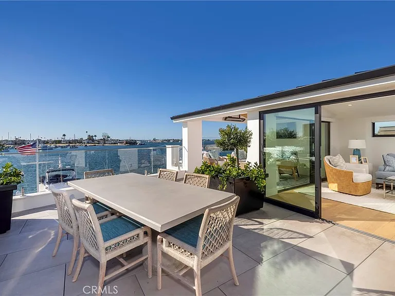 130 S Bay Front — Photo 45