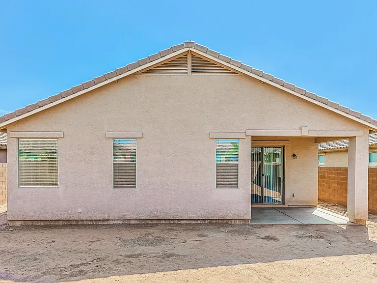 7905 S 73rd Ln — Photo 16