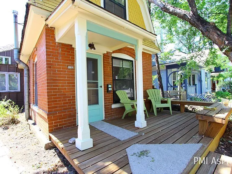1722 Grove St — Photo 15
