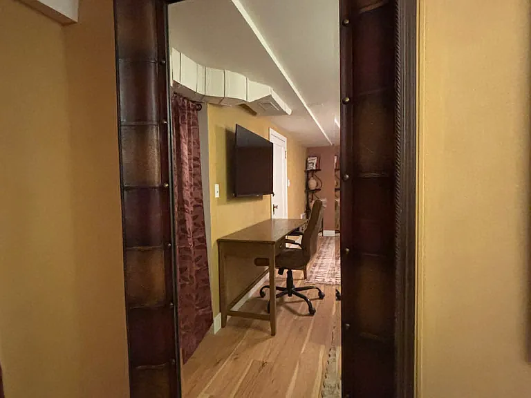 130 N Franklin Ave #2 — Photo 4