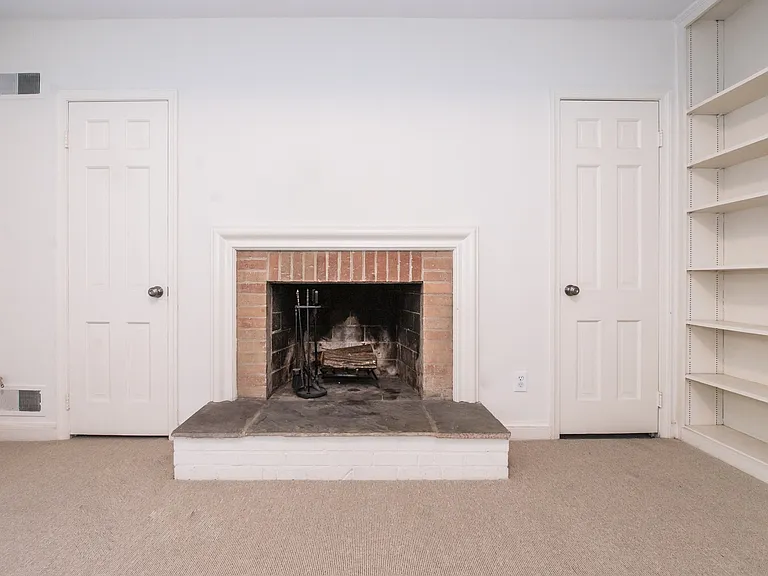 2527 Queen Annes Ln NW — Photo 22