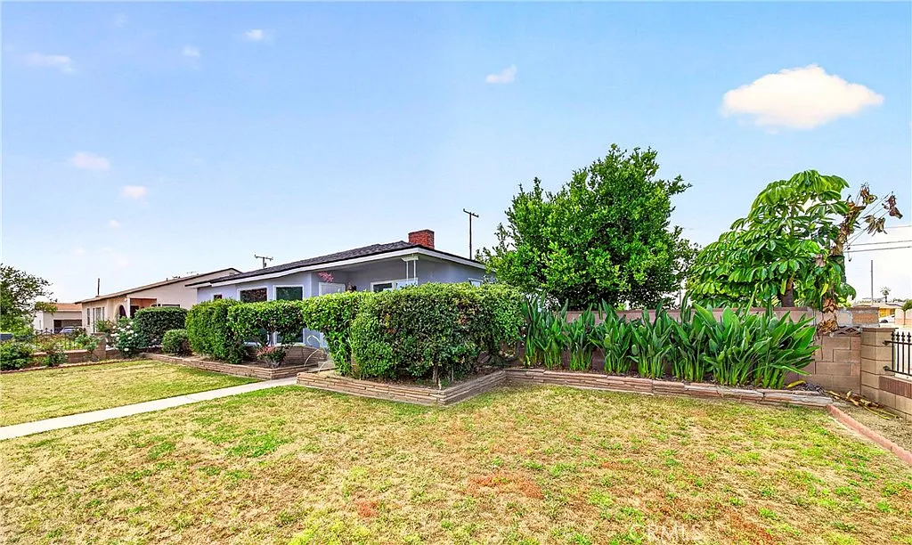 3 bed, 1727 sqft, $4,000 — Photo 3
