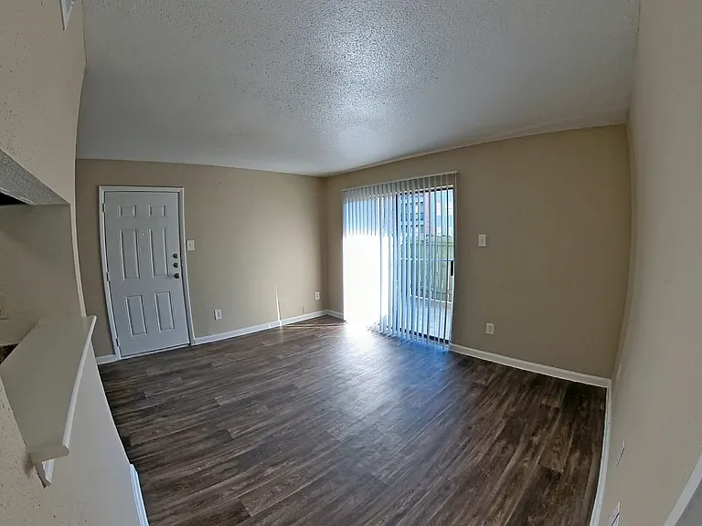The Falls on Antoine Apartments — Photo 35