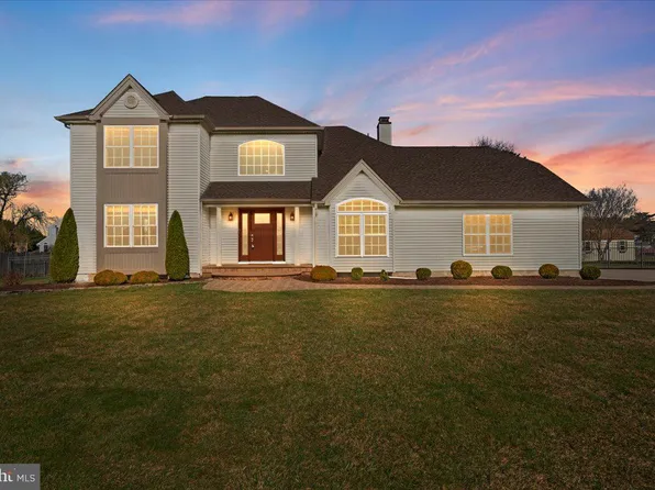 66 Plumtree Dr, Sewell, NJ 08080