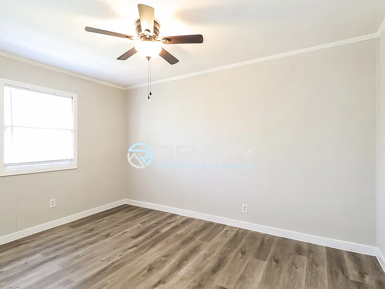 623 S New Hope Rd #4 — Photo 8