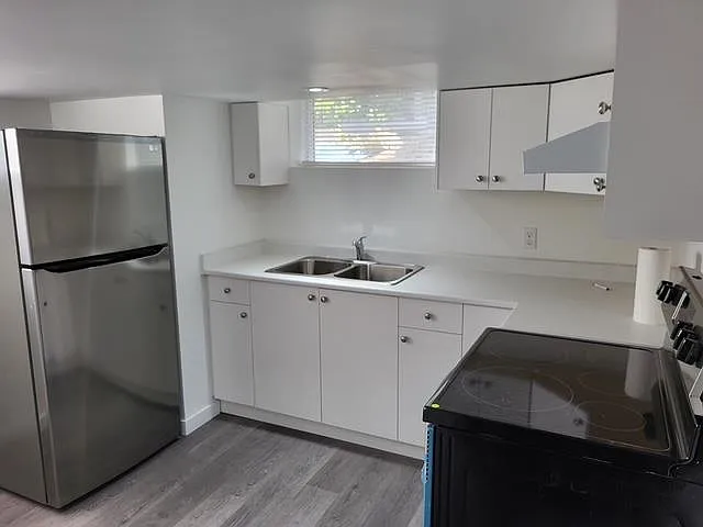 3 bed, 1000 sqft, $1,500 — Photo 2
