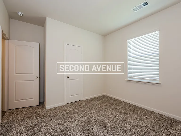 1329 Woodwinds Dr — Photo 13
