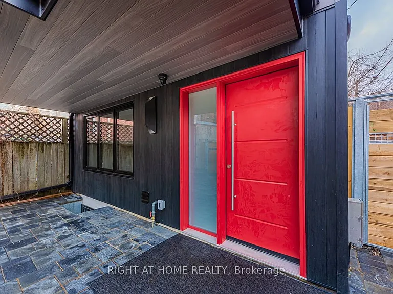 60 Winchester St #LANEWAY — Photo 8
