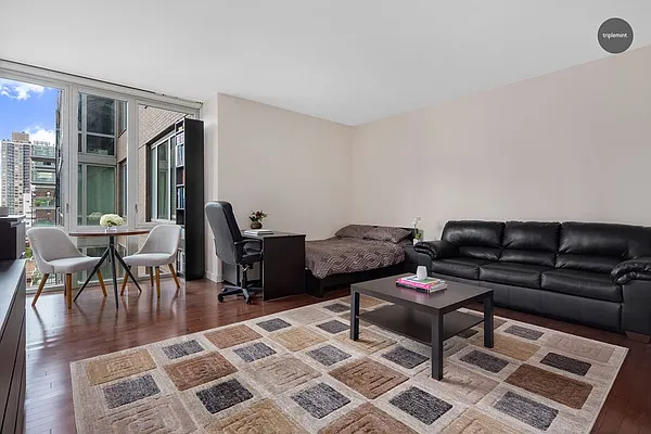 Rented by Triplemint | media 25