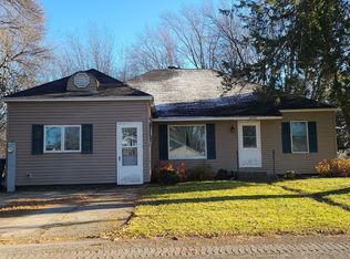 N5706 2nd St, Shiocton, WI 54170