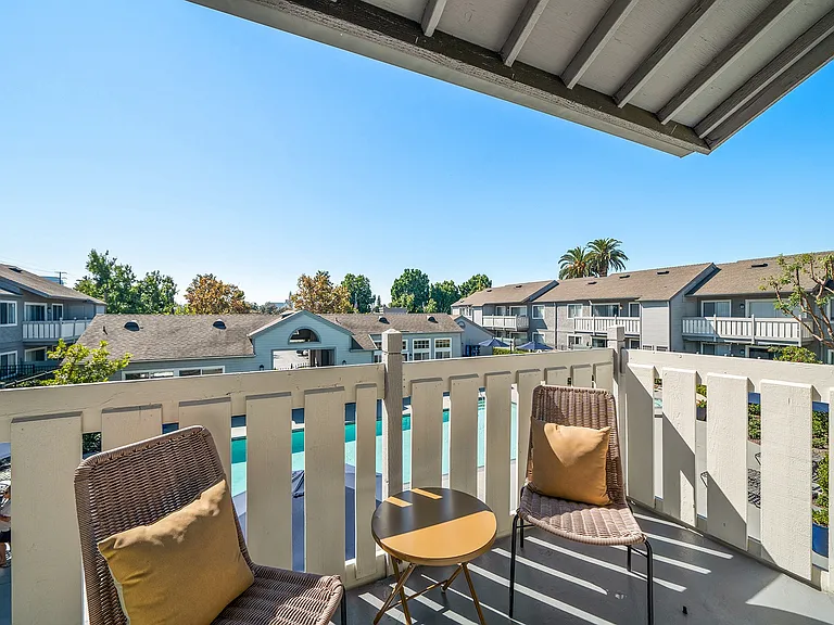 Hampton Pointe — Photo 26