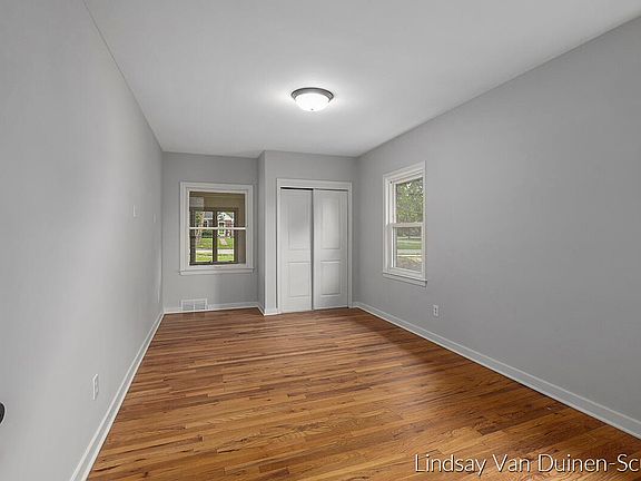 5th image of 1700 Boston St SE