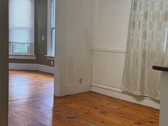 5th image of 184 Plugge St