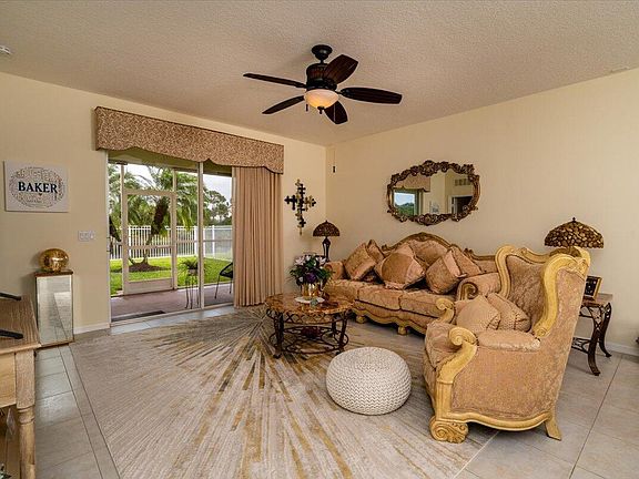 4th image of 9850 SW Eastbrook Circle