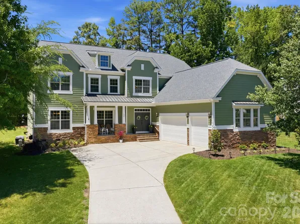 130 Lakeshore Hills Dr, Mooresville, NC 28117