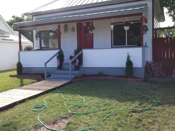 155 N 1st St, Cambridge, ID 83610