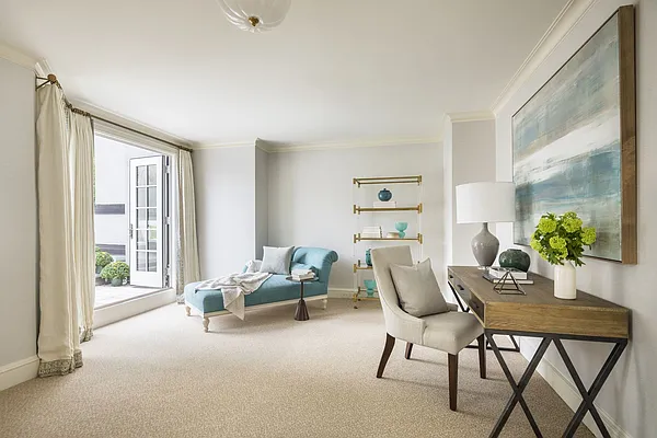 Sold by Compass | media 10