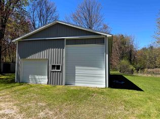 6273 N Swede Rd, Rhodes, MI 48652
