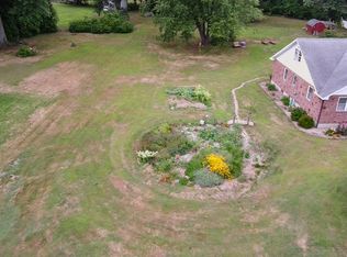 26 Skyline Dr, Plainville, CT 06062