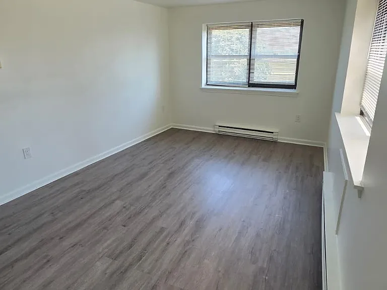 832 Atlantic St #3A — Photo 6