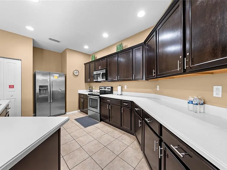 4704 Ruby Red Ln — Photo 30