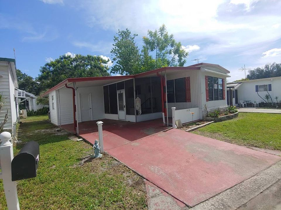 1st image of 4000 24th St N Lot 818