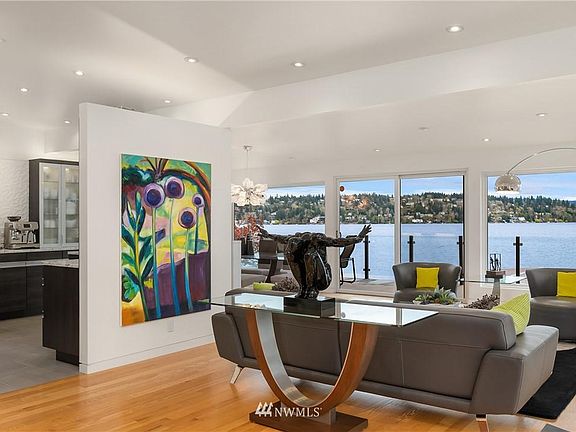 5th image of 8668 Island Dr S