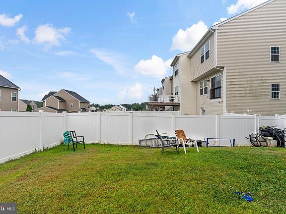 5th image of 362 Rumbling Rock Rd