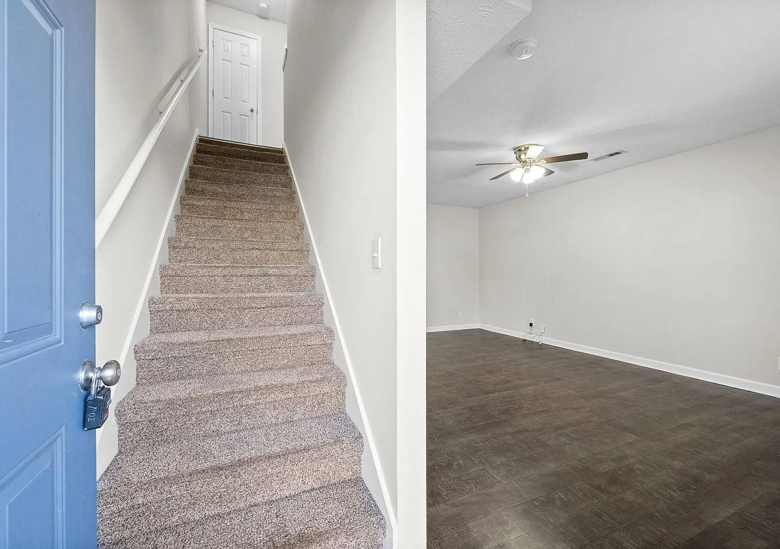 Executive Avenue-249 (x4) — Photo 3