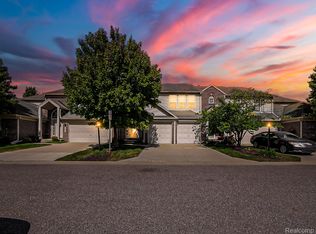 4044 Ravensfield Dr, Canton, MI 48188