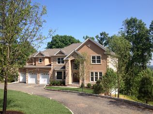 1120 Johnston Dr, Watchung, NJ 07069