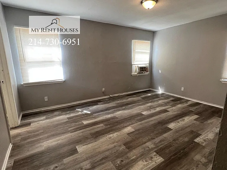 1906 Village Way — Photo 7