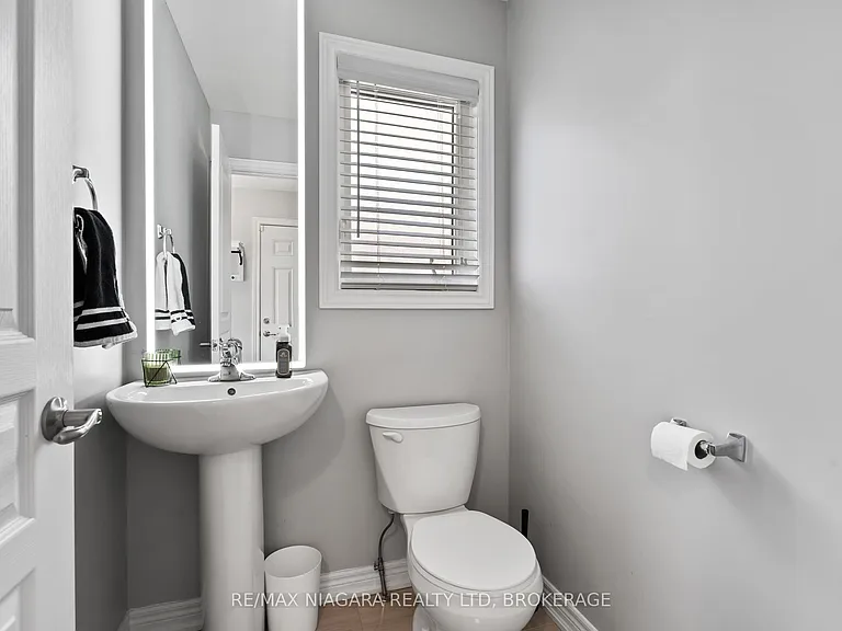 7 Riley Ave — Photo 14