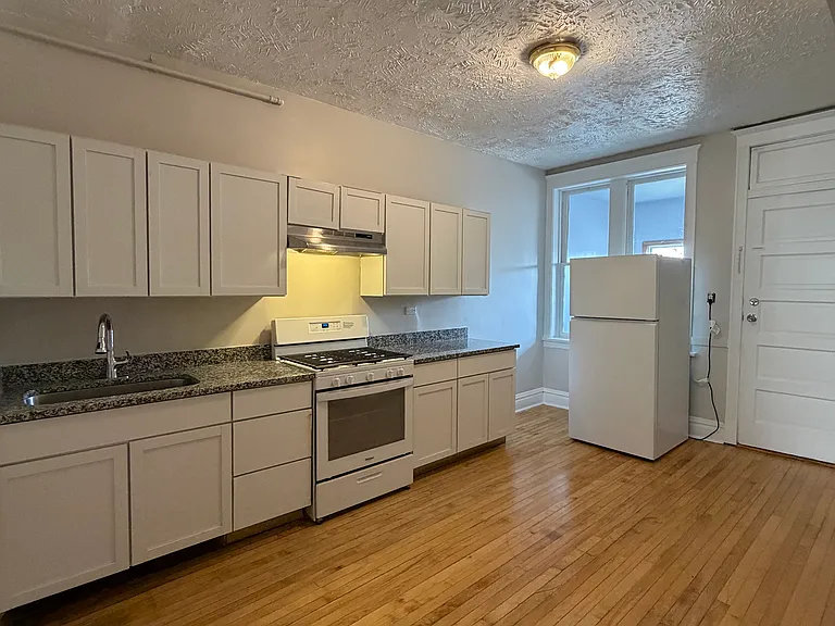 3125 W Pershing Rd #2 — Photo 7