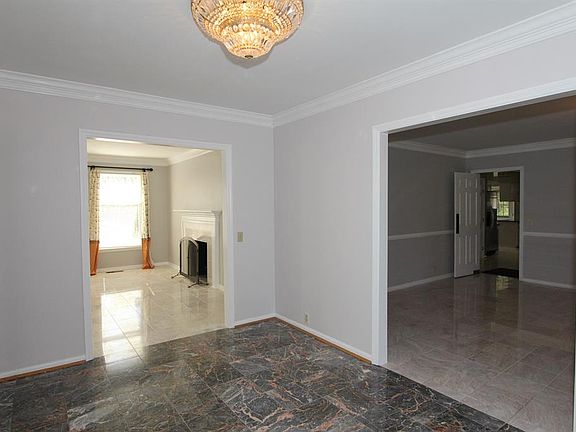 4th image of 9870 Fox Hollow Ln