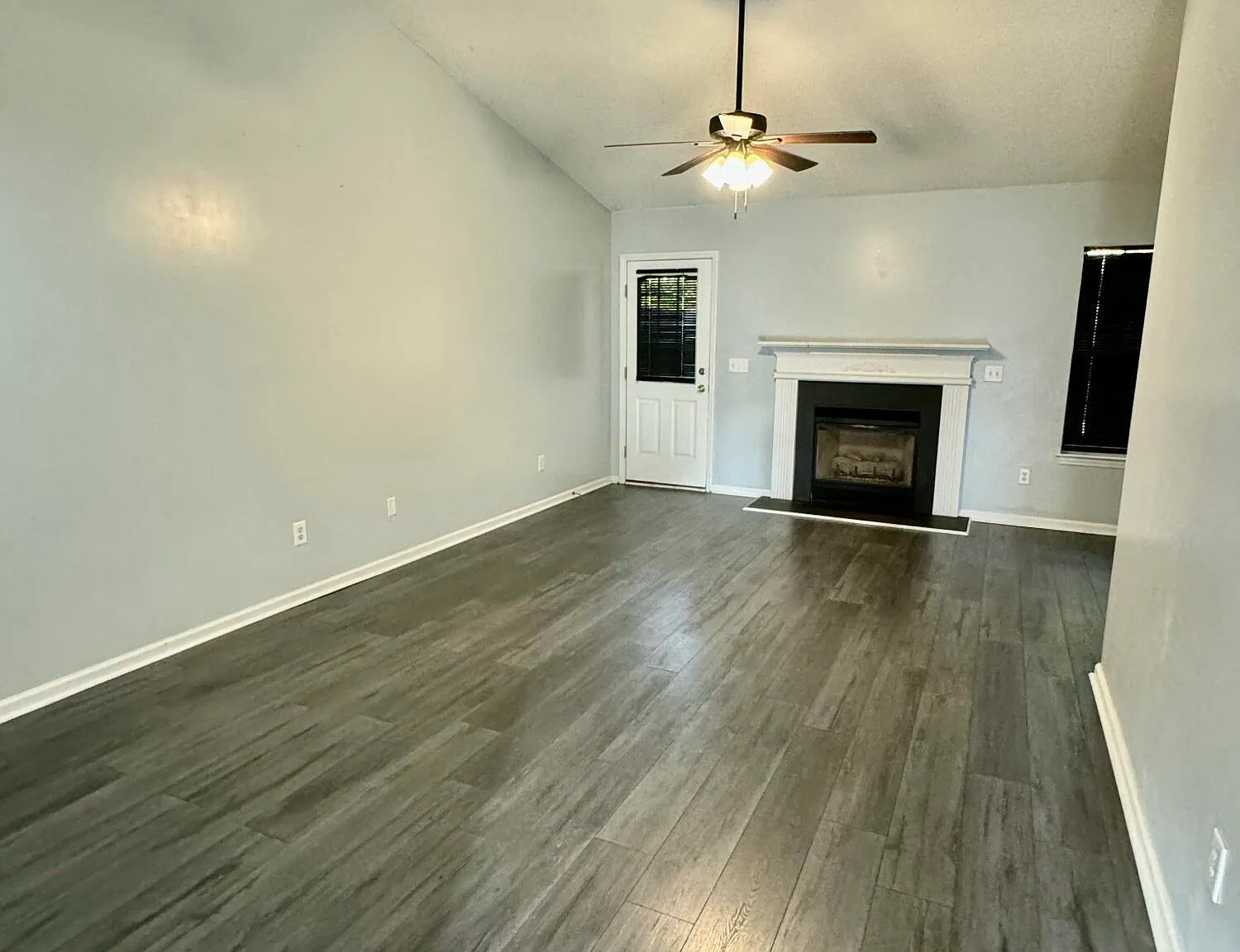 2 bed, 2.0 bath, $1,200 — Photo 2
