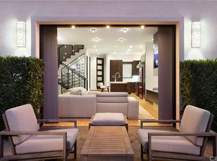 712 Fernleaf Ave, Newport Beach, CA 92625