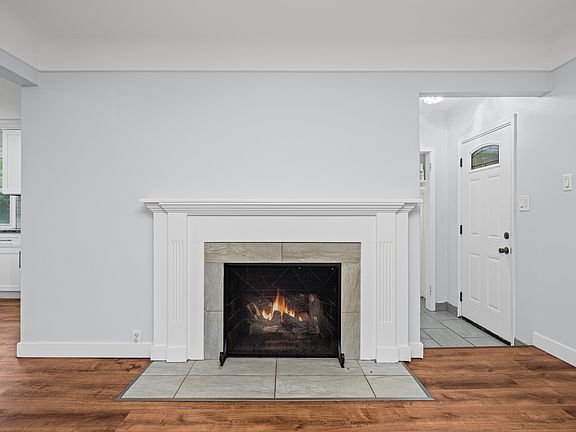 3rd image of 6350 Livernois Rd