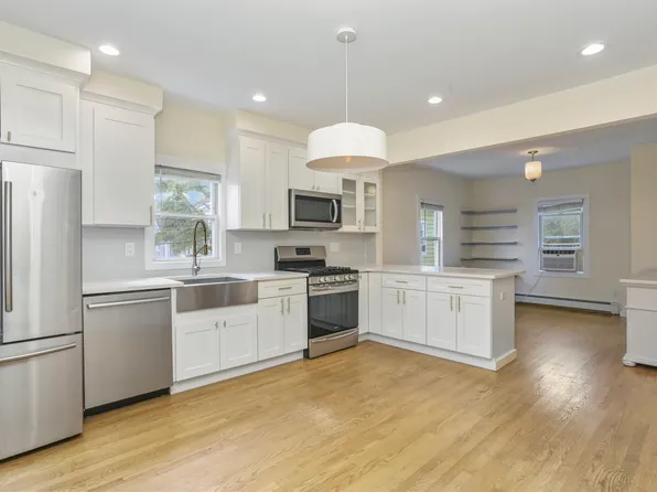 12 Arther St Floor 1, Greenwich, CT 06831