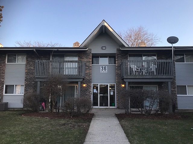 2nd image of 16W625 Mockingbird Ln APT 101
