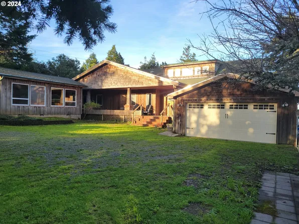 1939 Arizona St, Port Orford, OR 97465