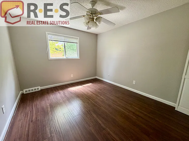 9032 E Lehigh Ave — Photo 6